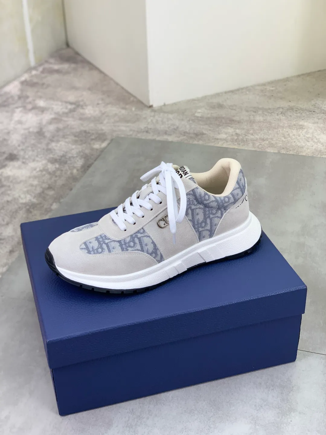 Men's Men's Shoes💰P440💰[New Style]🆘[Dior] 2025 Dior Original Lace-up Low-top Men's Shoes Classic casual shoes 🔥This model is the official classic model, with high quality and made by famous original designers. It is made of high-quality cowhide with original materials➕comfortable and breathable mesh lining➕pigskin insole. The perfect last shape and generous and fashionable design have attracted many consumers and are suitable for drivers to drive🚗. What you want is the best quality in the market. Color: seven colors. Code number: 38--44 (45 46 customized)